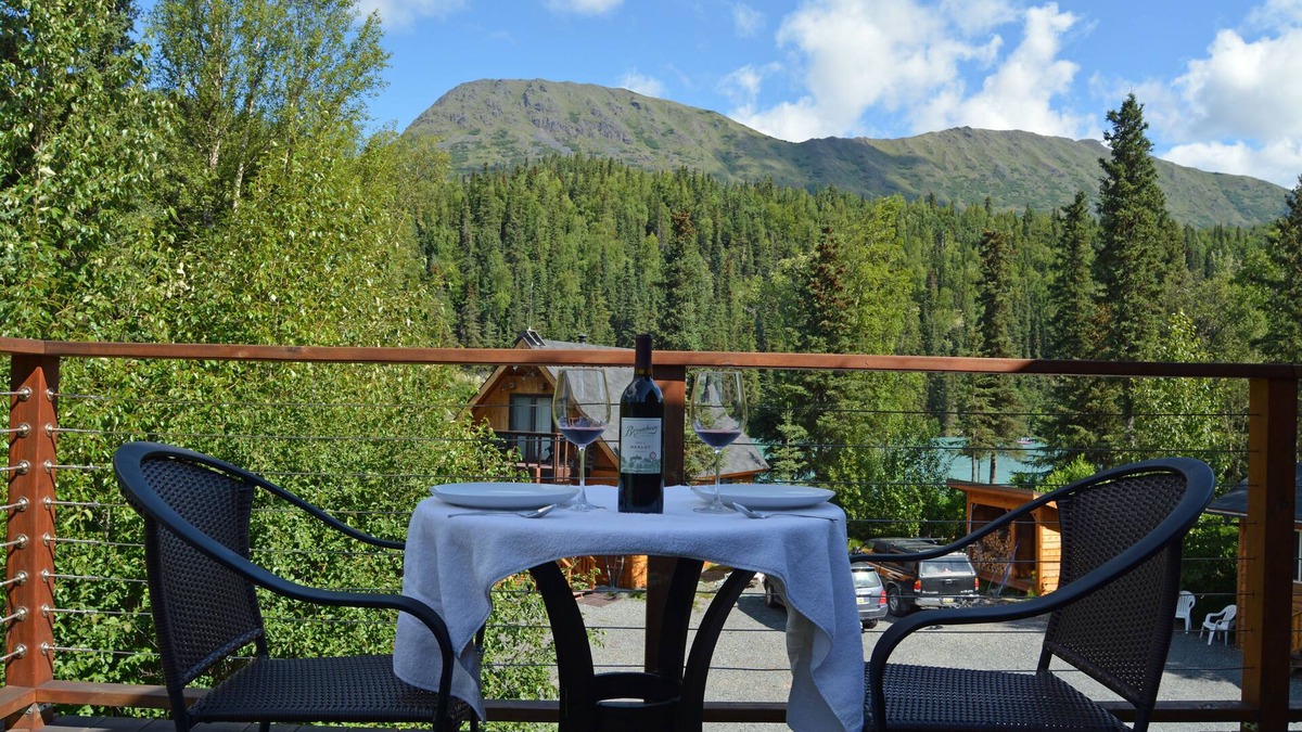 Kenai Peninsula House | Luxury Bunkhouse on the Kenai River in Cooper Landing - 16806 Sterling Hwy