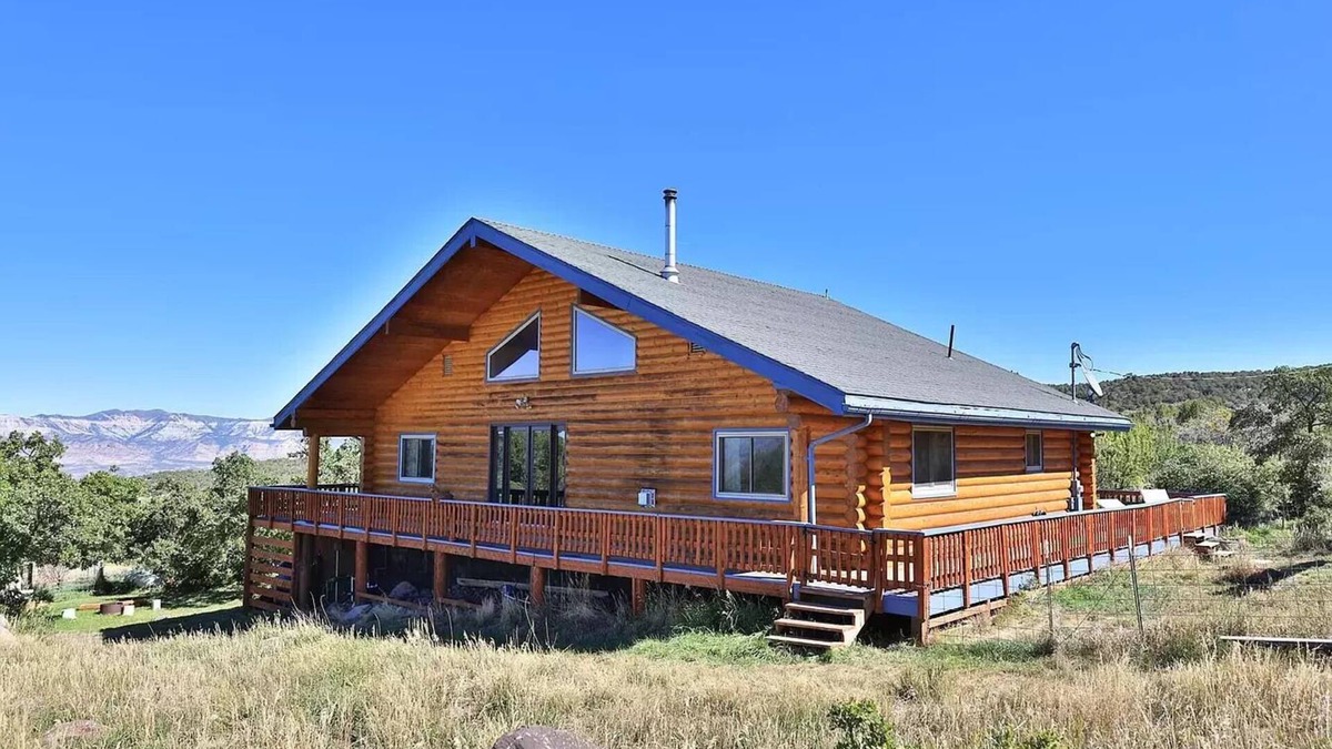 Mesa Cabin | Luxury Cabin on 20 Acres with Mountain Views
