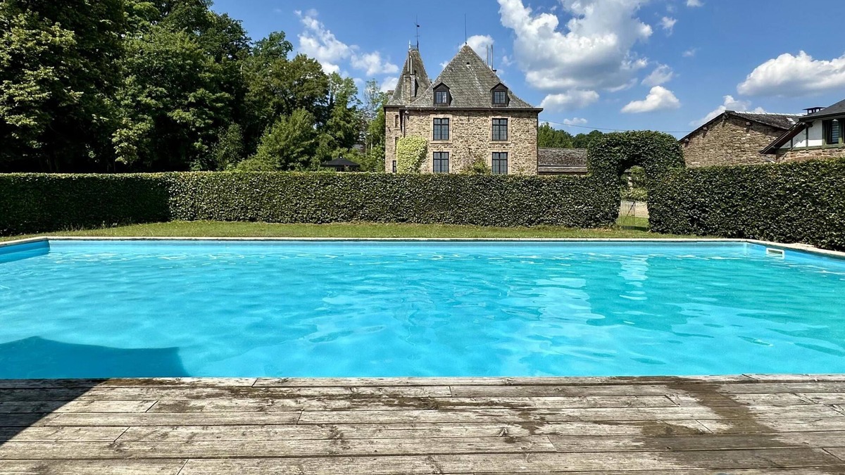 Trois-Ponts House | Luxury castle with a swimming pool and sauna
