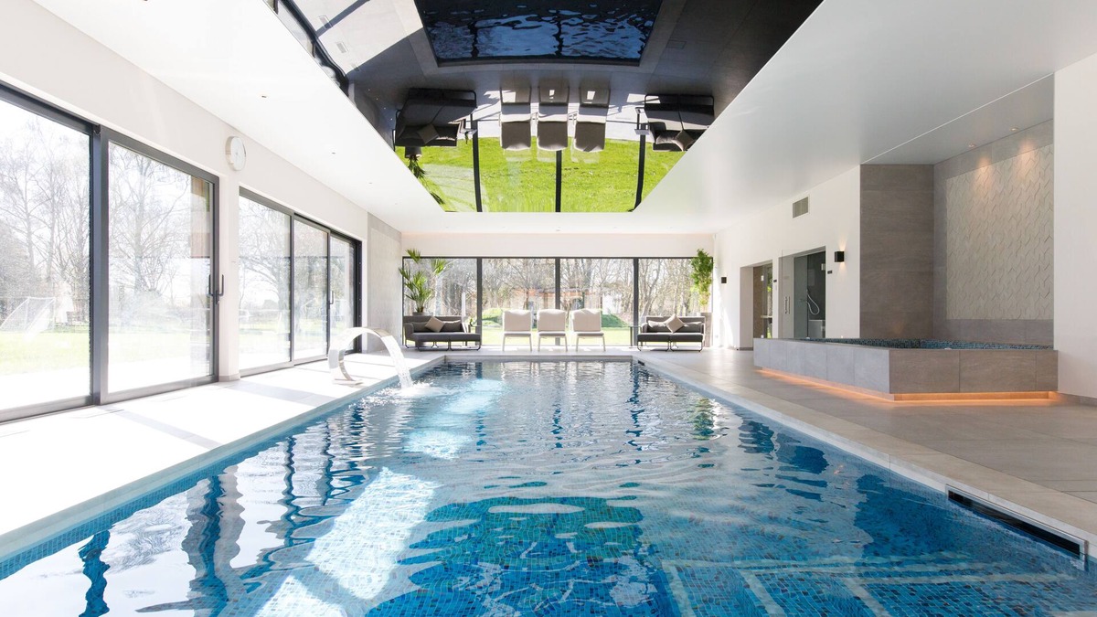 Bosham House | Luxury Cedar Lodge & Pool House
