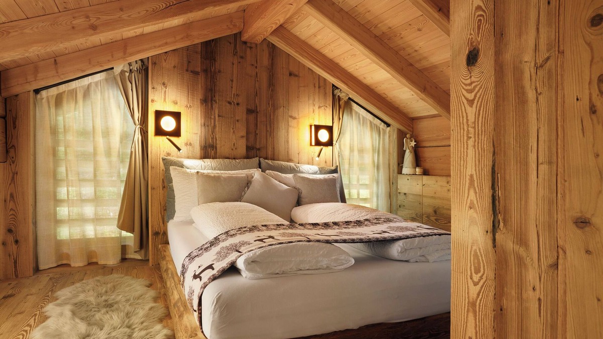 Ronchi Valsugana Apartment | Luxury Chalet Larice with Mountain View and Panoramic Terrace