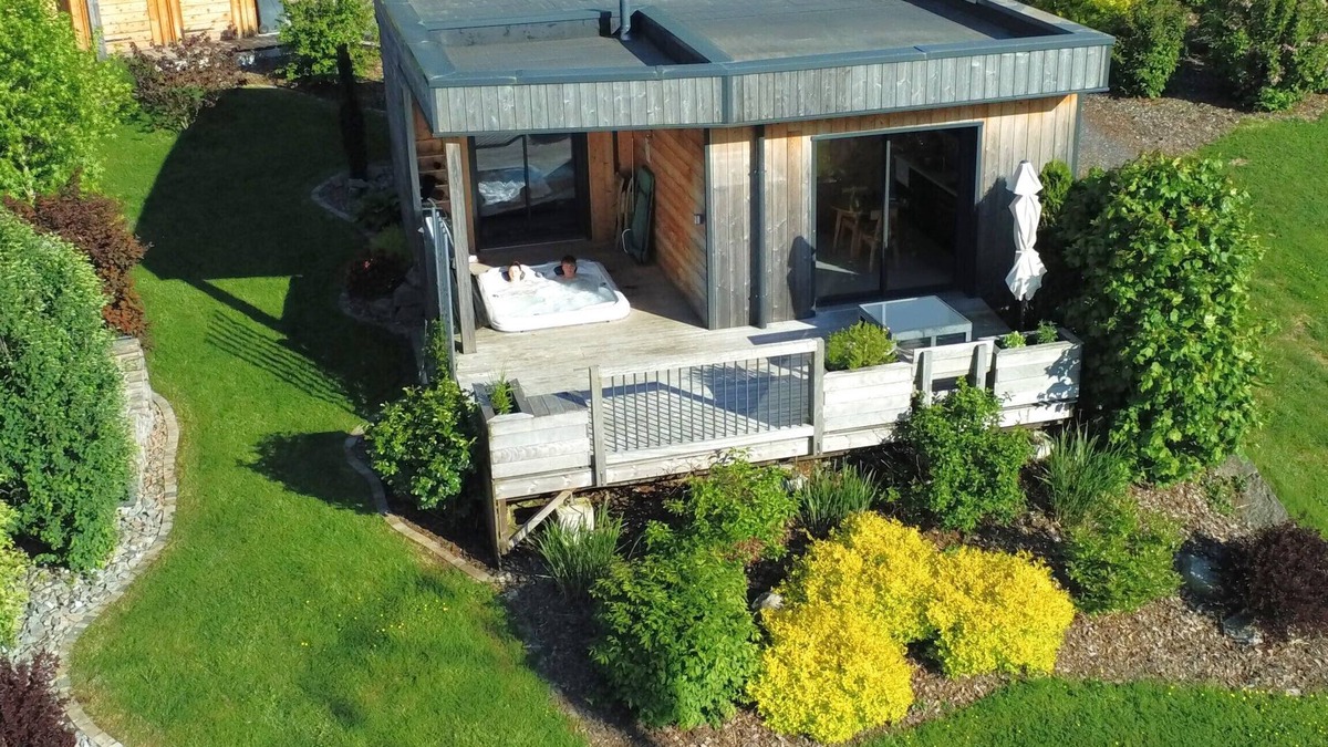 Anould Ski Chalet | Luxury Chalet l'écureuil with private spa at Nature Cottage Vosges