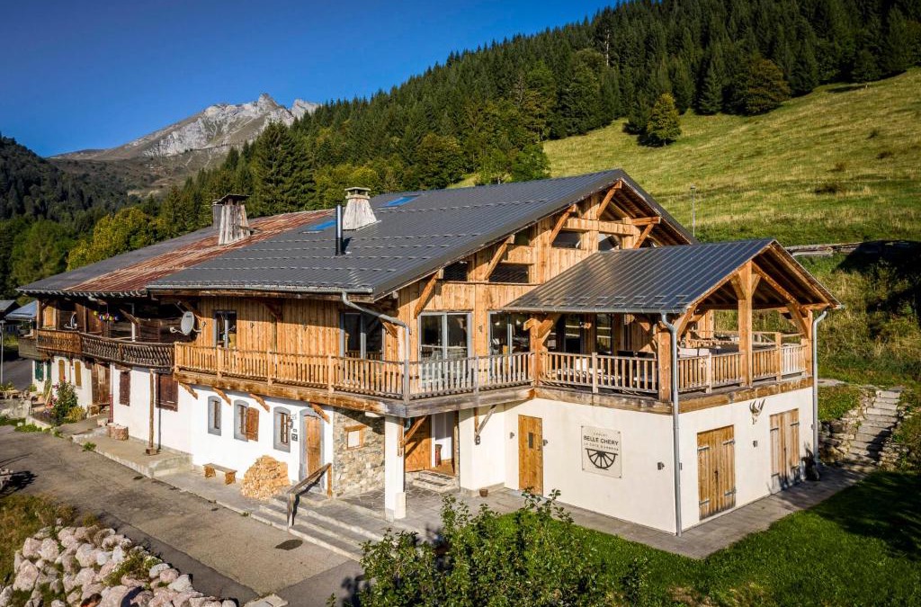 La Cote-d'Arbroz Ski Chalet | Luxury Chalet, stunning views with hot tub & sauna