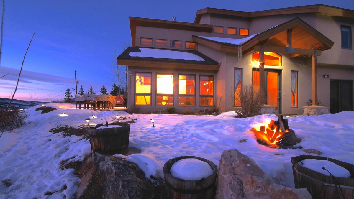 Silverthorne House | Luxury Chalet w/360° Views, Jacuzzi. Summit County Ski, Fly Fishing, Hiking.