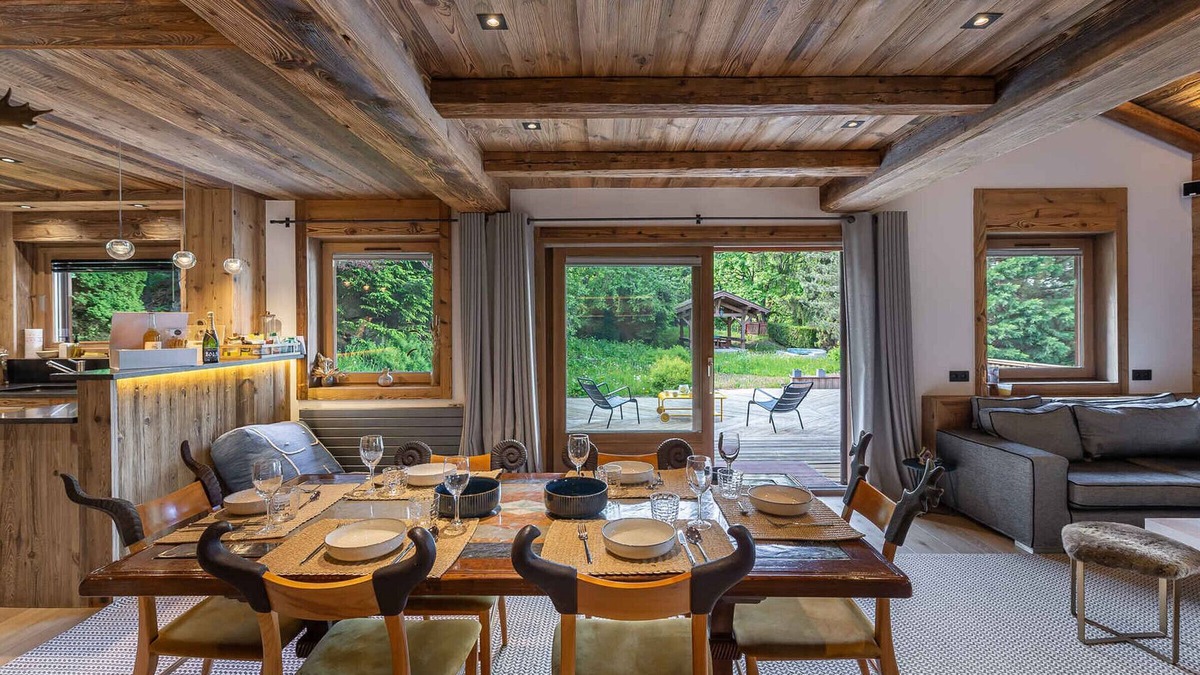 Le Planellet Ski Chalet | Luxury Chalet with Sauna and Garden near Mont d'Arbois Skilift in Megève