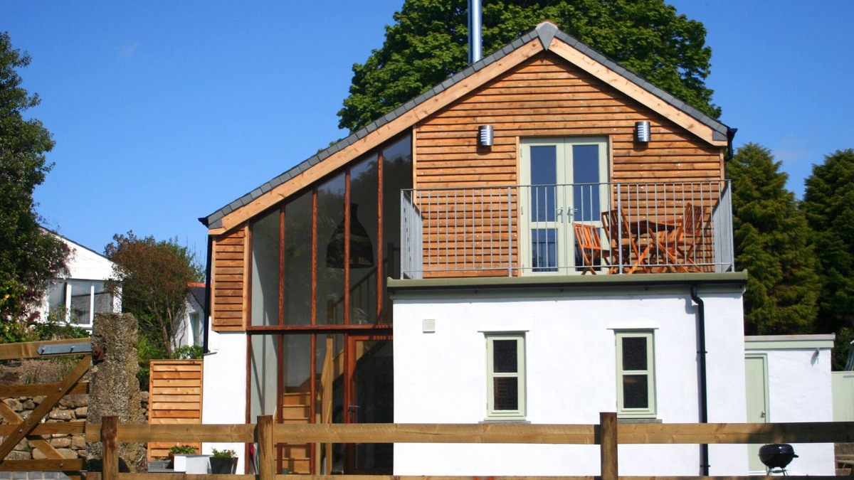 Saint Erth Praze Cottage | Luxury child and baby friendly rural retreat. Close to Porthleven and St Ives