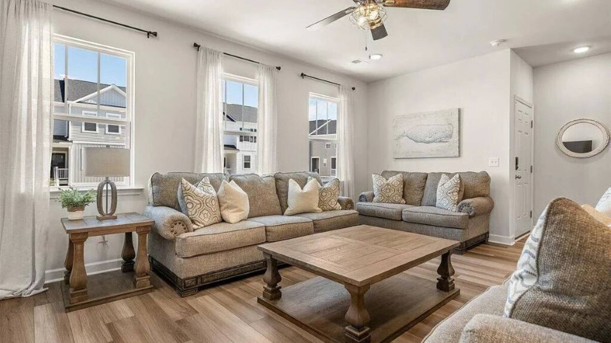 Johns Island House | Luxury Coastal Living on Johns Island - MINIMUM 30 DAY RENTAL REQUIRED