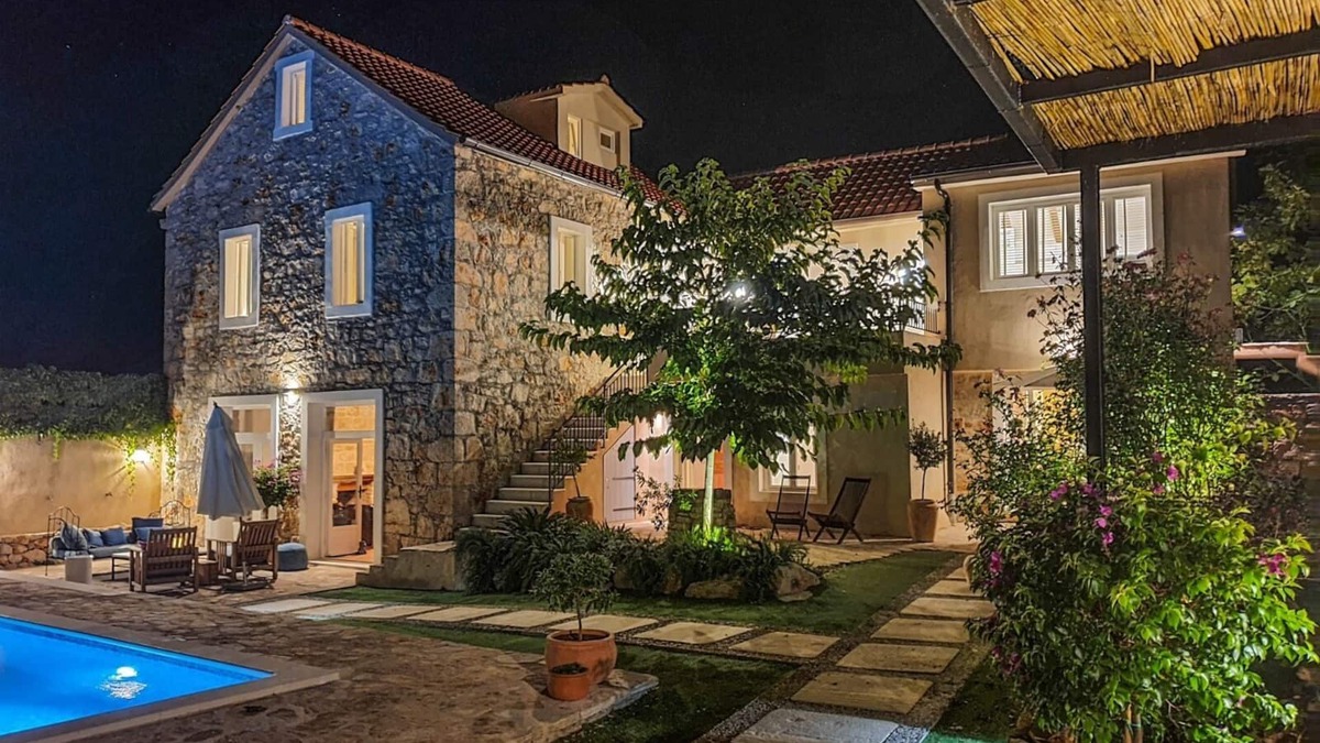 Island Hvar House | Luxury completely renovated stone house, swimming pool, 240m2 living space