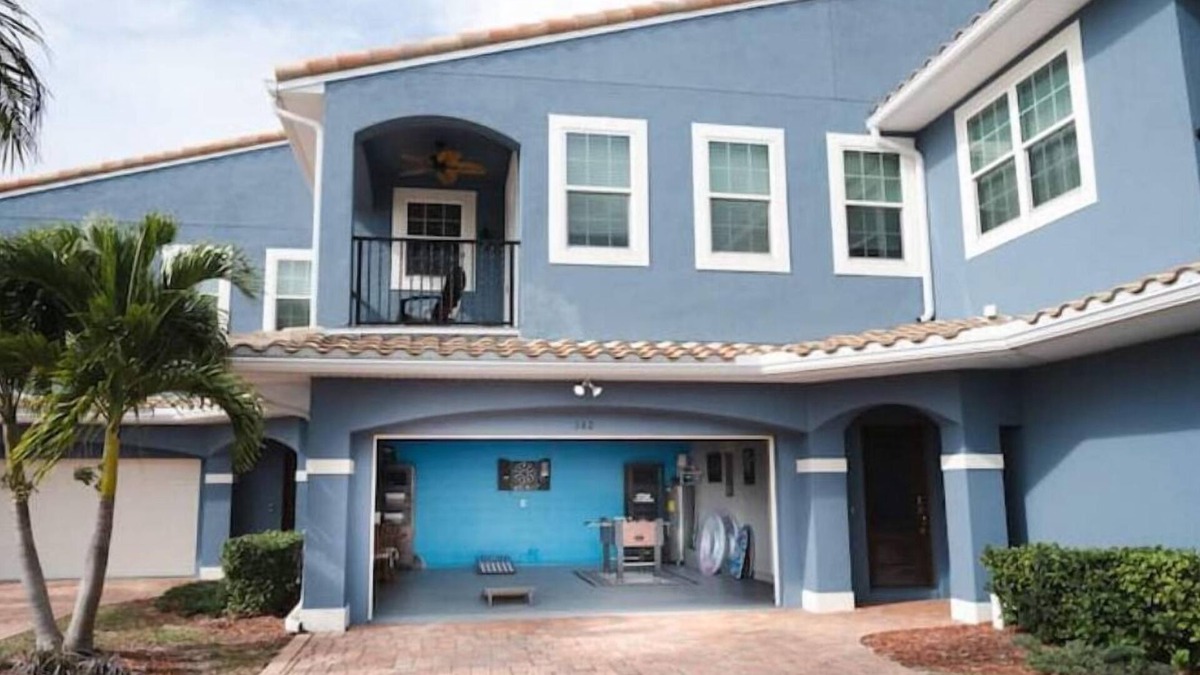 Ocean Side Village Condo | Luxury Condo by the Beach