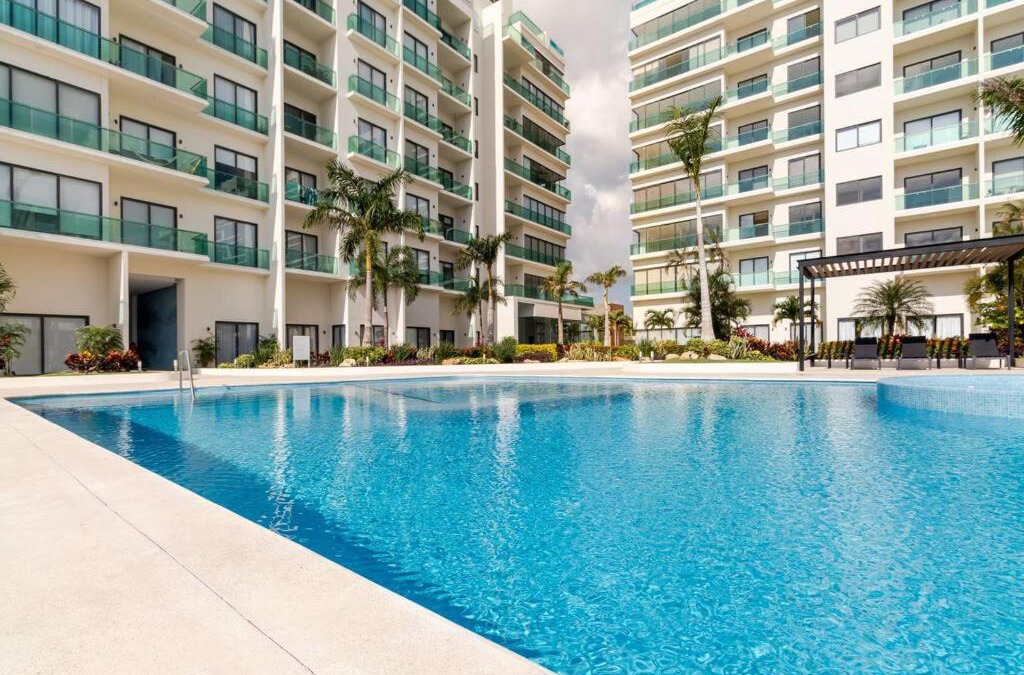 Ejidal Apartment | Luxury Condo, 2BR, Fast Internet, Condo Akul