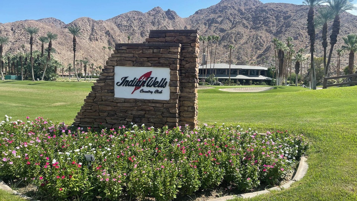Indian Wells Condo | Luxury Condo Inside the Prestigious Indian Wells CC With Sweeping Mountain Views