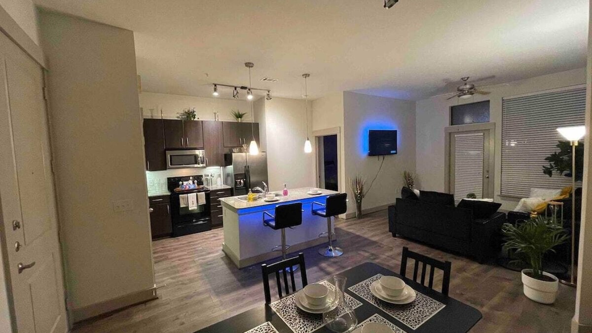 Woodlake - Briar Meadow Condo | luxury condo near the galleria