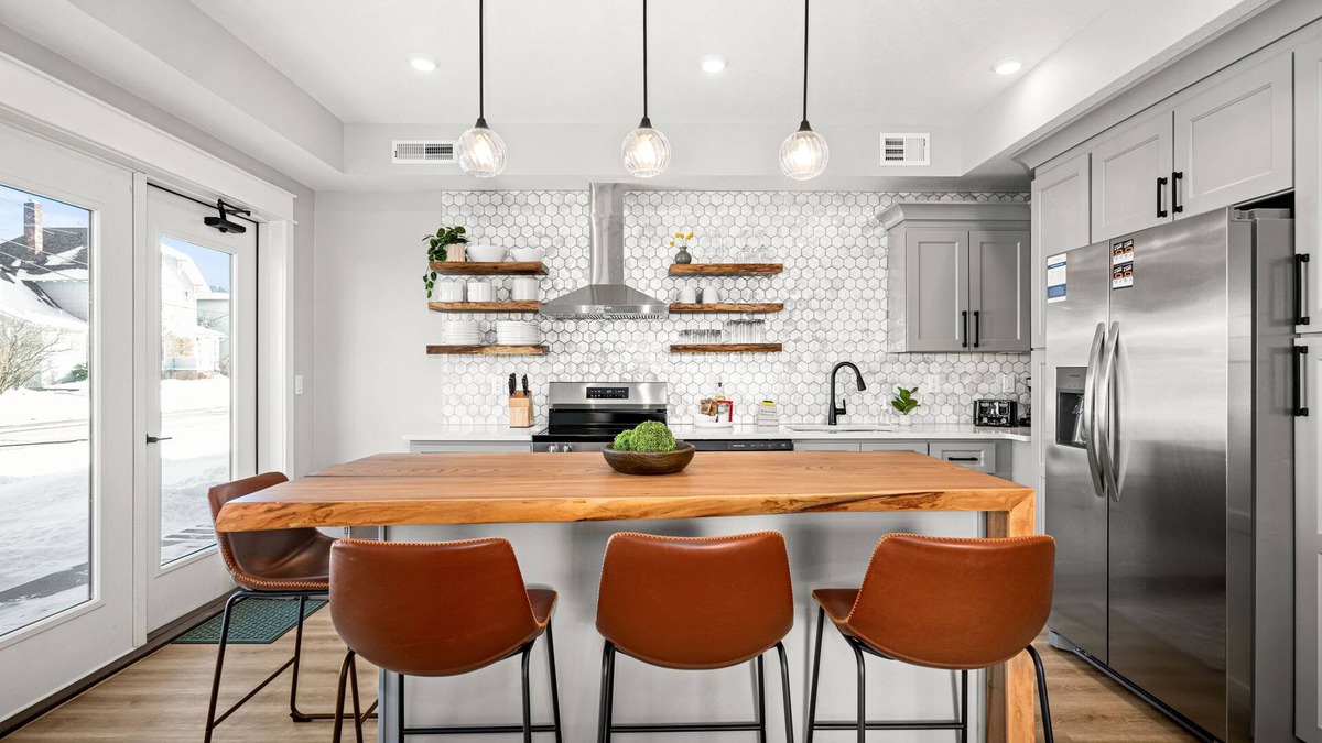 St. Louis County Condo | Luxury Condo w/Beach Access | Dragestil 717-1