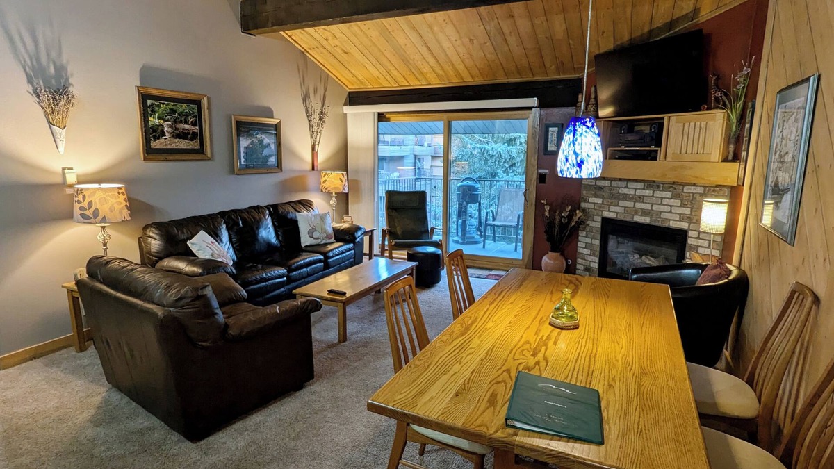 Avon Condo | Luxury Condo w/FREE WiFi, Parking, Heated Pool, Hot Tubs, Skier Shuttles