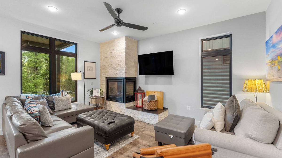 Willow Grove Condo | Luxury Condo w/Private Balcony for River Views & Access to Walking-Trails!
