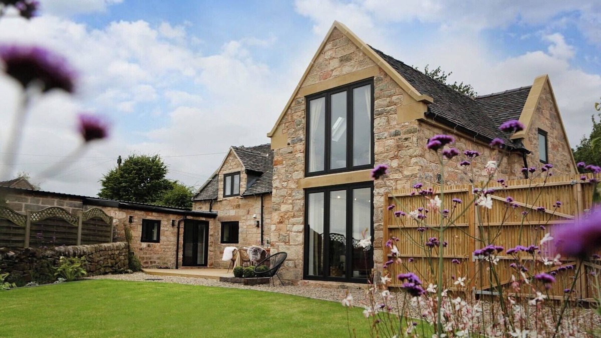 Calwich Cottage | Luxury Cottage in Peak District near Alton Towers