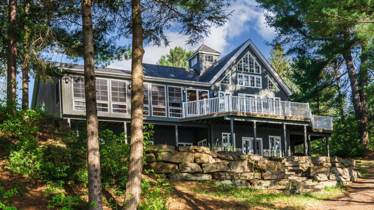 Baysville Resort | Luxury Cottage Living on the Lake in Muskoka
