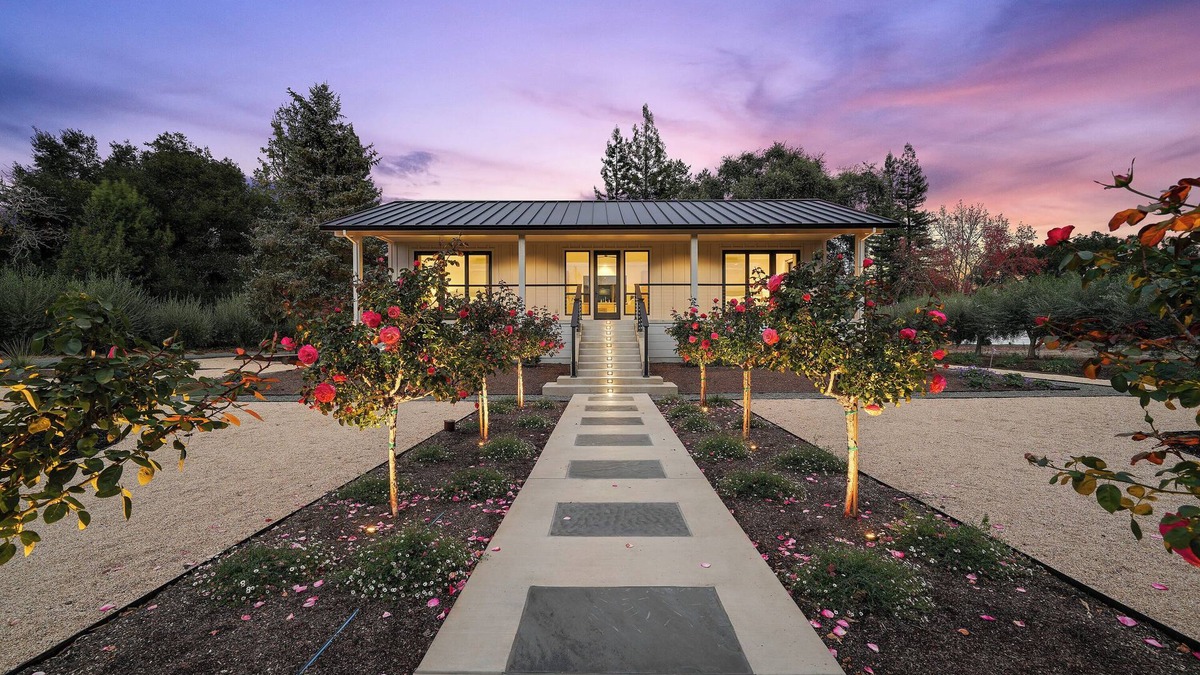 Napa Cottage | Luxury cottage minutes from Yountville with Pool/SPA Access