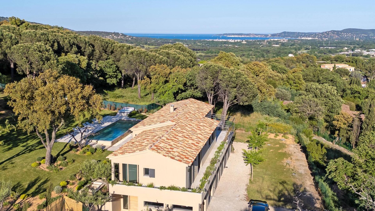 Grimaud Villa | Luxury design villa with A/C and a heated pool