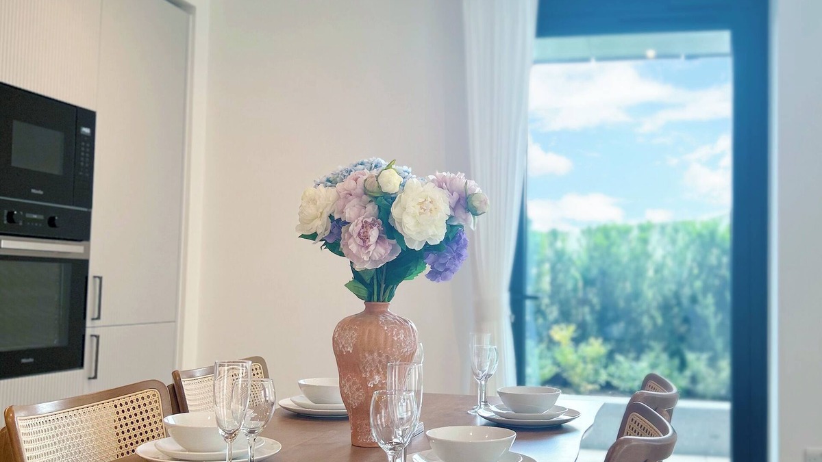 Tower Hill Apartment | Luxury Designer 2Bed 2Bath Flat by Tower Bridge