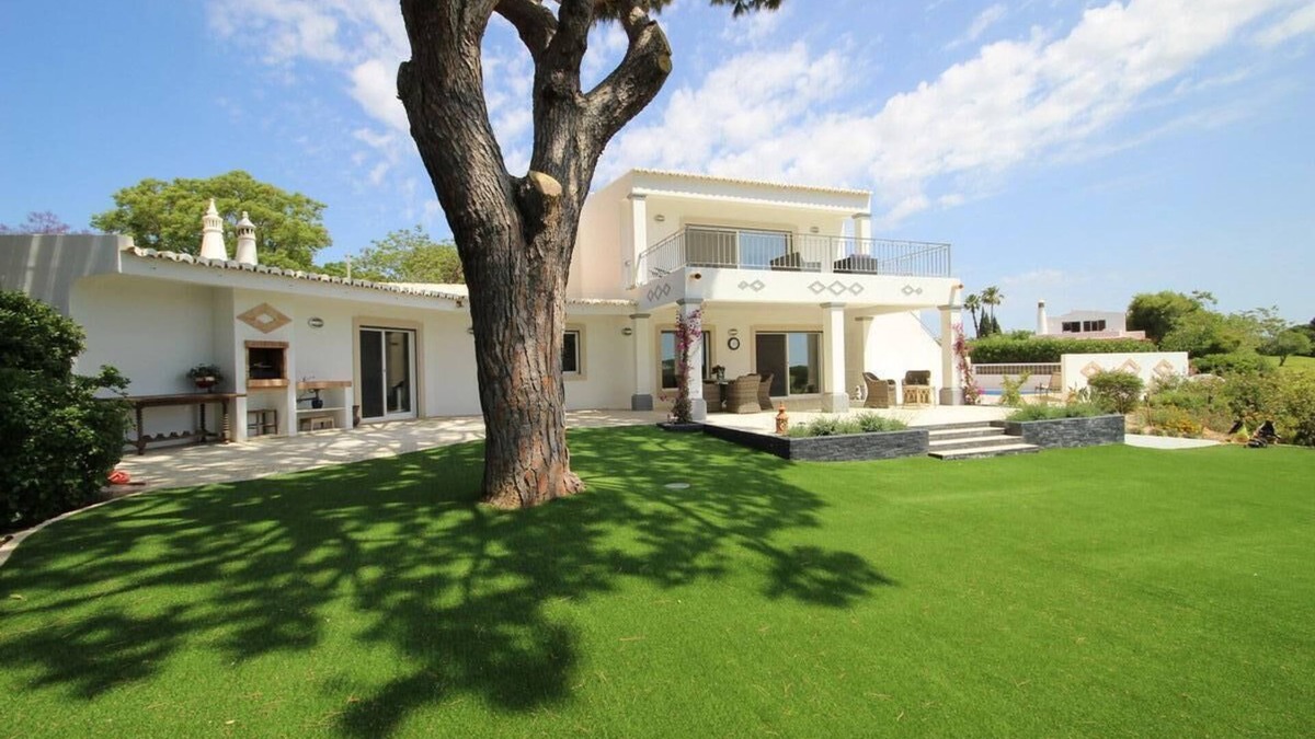 Vale do Lobo Villa | Luxury Detached Villa with Sea, Golf & Mountain Views. Private Pool & Garden