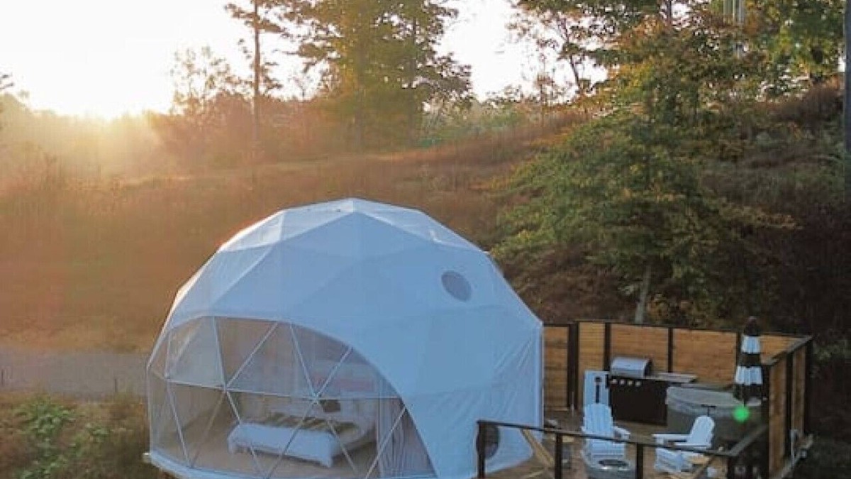 Chestnut Mound House | Luxury Dome at Short Mountain Holiday