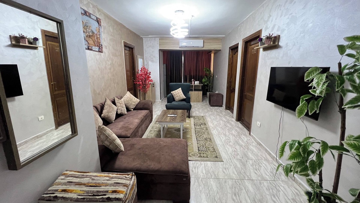 As-Sayidah Zaynab Apartment | Luxury Downtown Apartment with Stunning View – 3 Bedrooms, Sleeps 8, 2 Bathroom