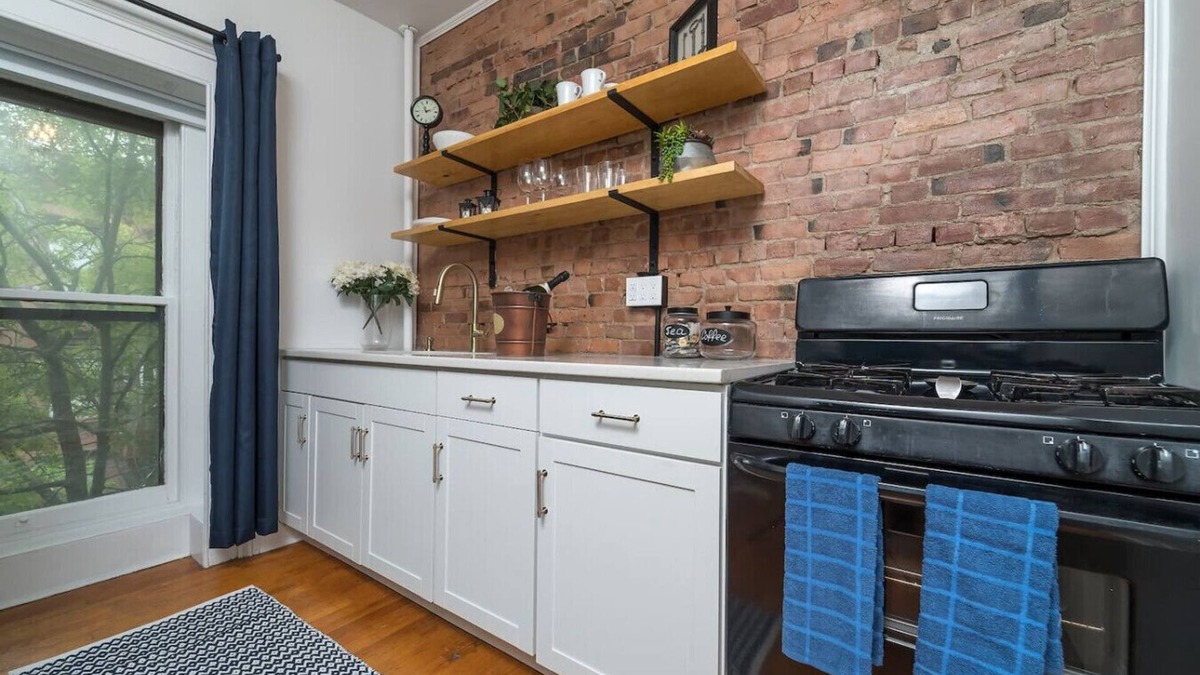 Troy Apartment | Luxury downtown penthouse, by Franklin Plaza.