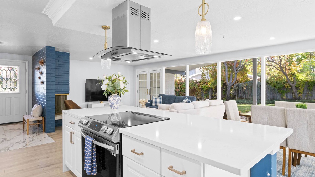 West Valley City House | Luxury Dream Home with HOT TUBn
