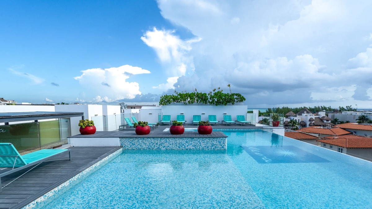 Zazil-ha Condo | Luxury Duplex Modern condo just Updated! New Ixina Kitchen!