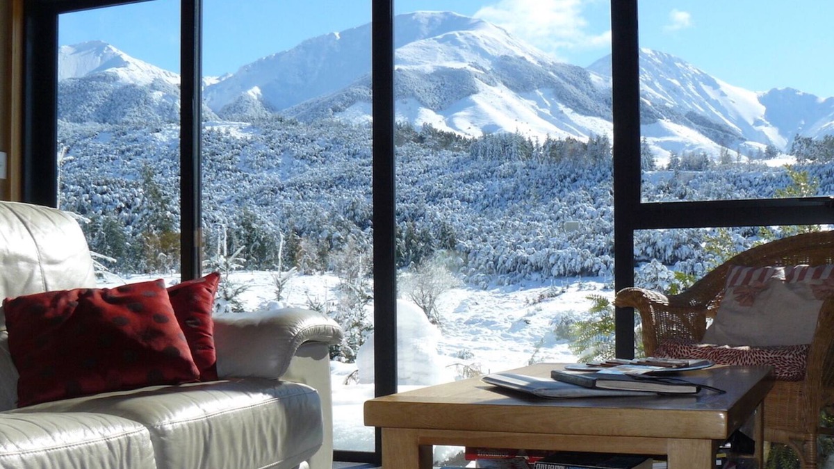 Mt Lyford House | Luxury eco lodge with optional private outdoor hot tub and amazing views.