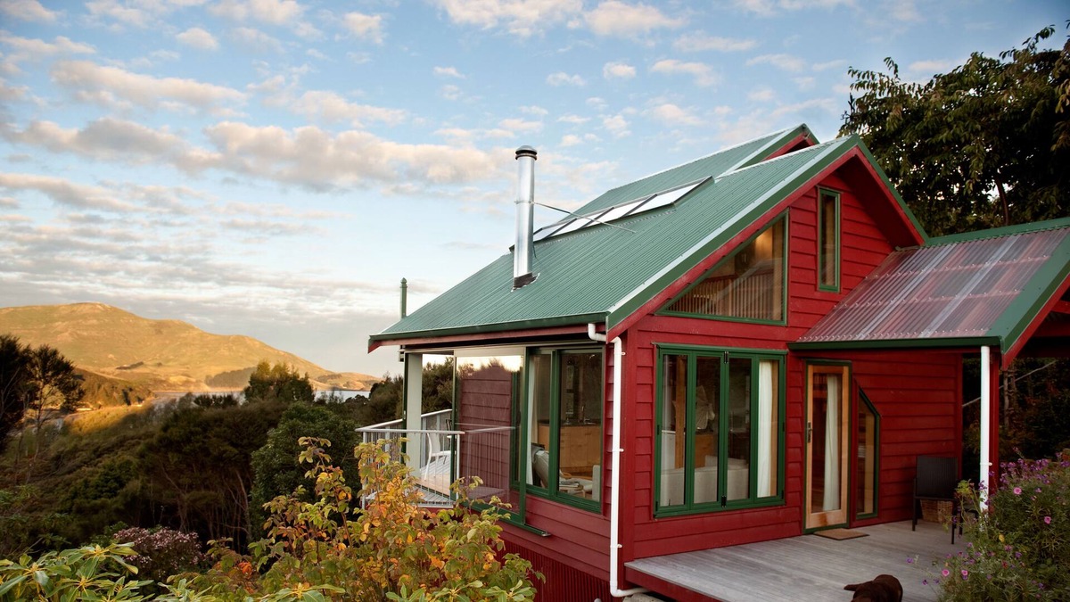 Dunedin House | Luxury Eco Self- contained accommodation on the Otago Peninsula