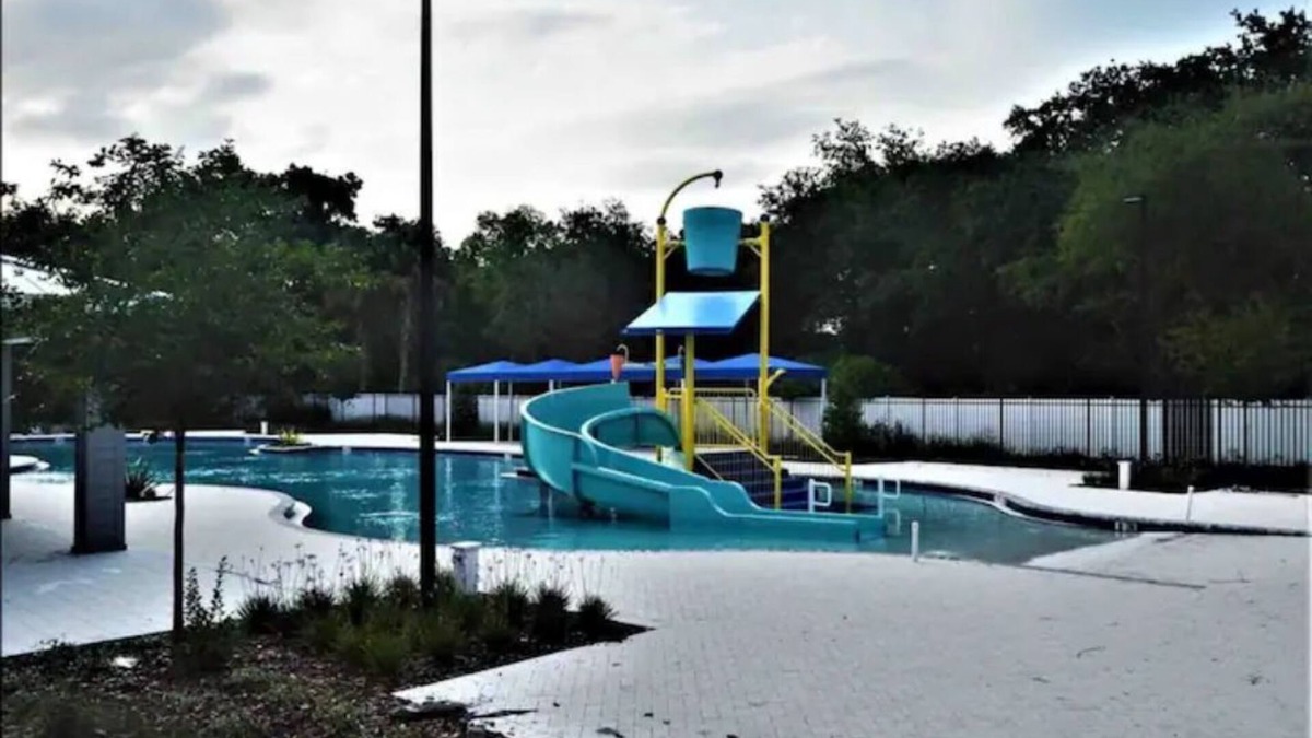 Riverview House | Luxury emphasized w/heated pool/spa perfect for your Tampa Bay stay