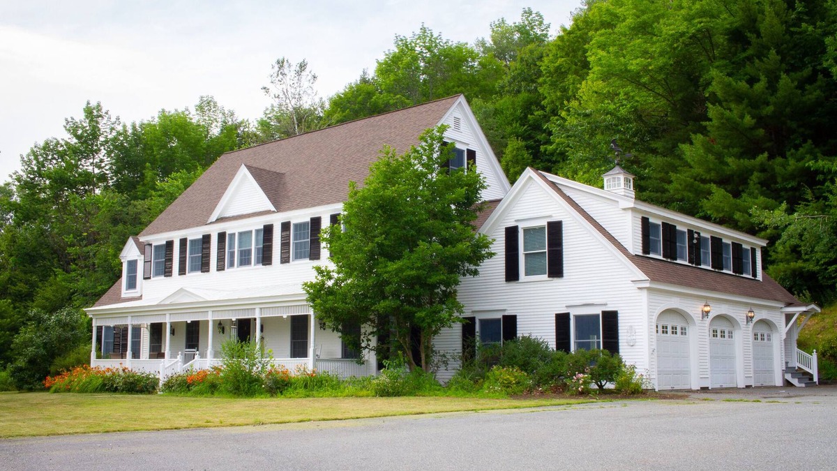 Woodstock House | 🌺Luxury Estate🌳 25 Gorgeous Acres of Privacy 🌳Family Getaway🌳Swimming Pond🌺