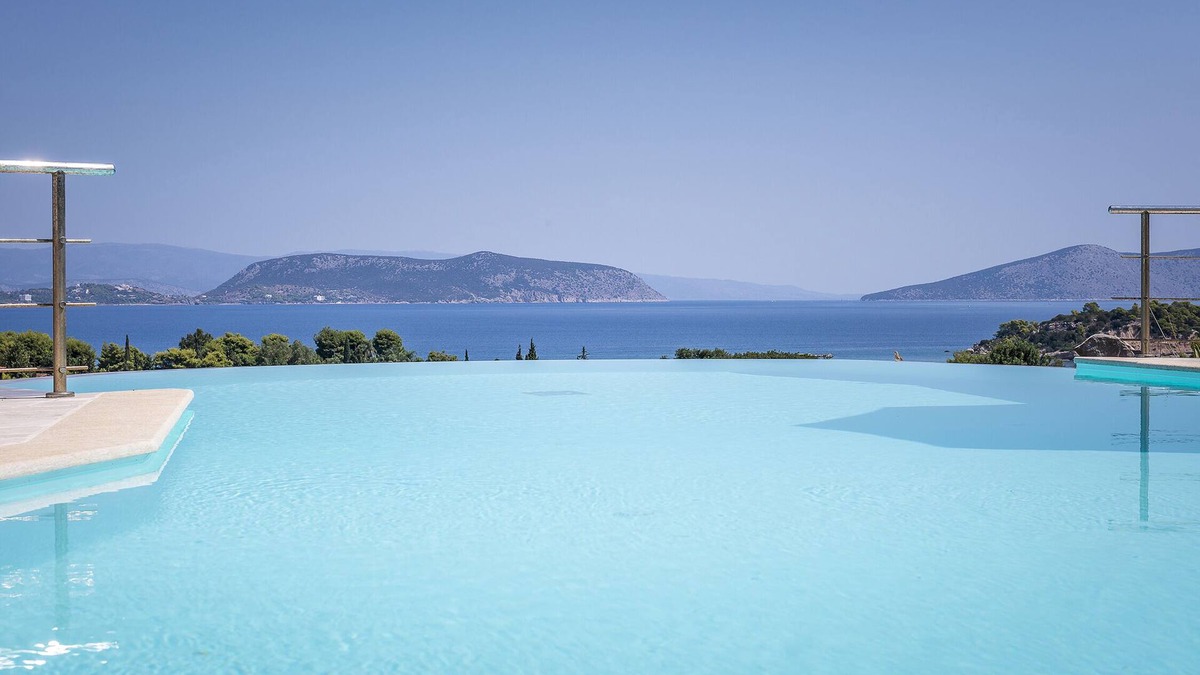 Agios Emilianos House | Luxury Estate Villa + 2 Flats + tennis court + pool/sauna/superb beaches