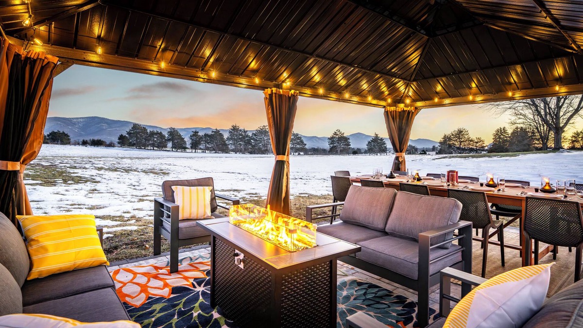 Elkton House | Luxury Estate with Mountain View and Privacy