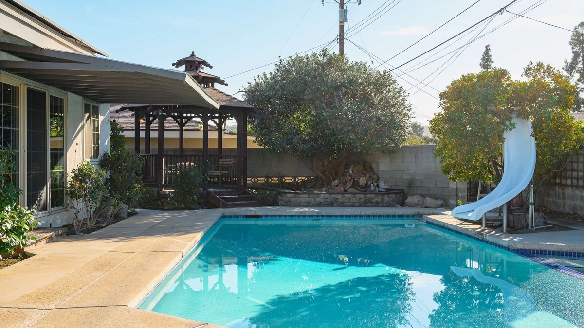 Glendora House | Luxury Estate With Sparkling Pool Elegant Amenities