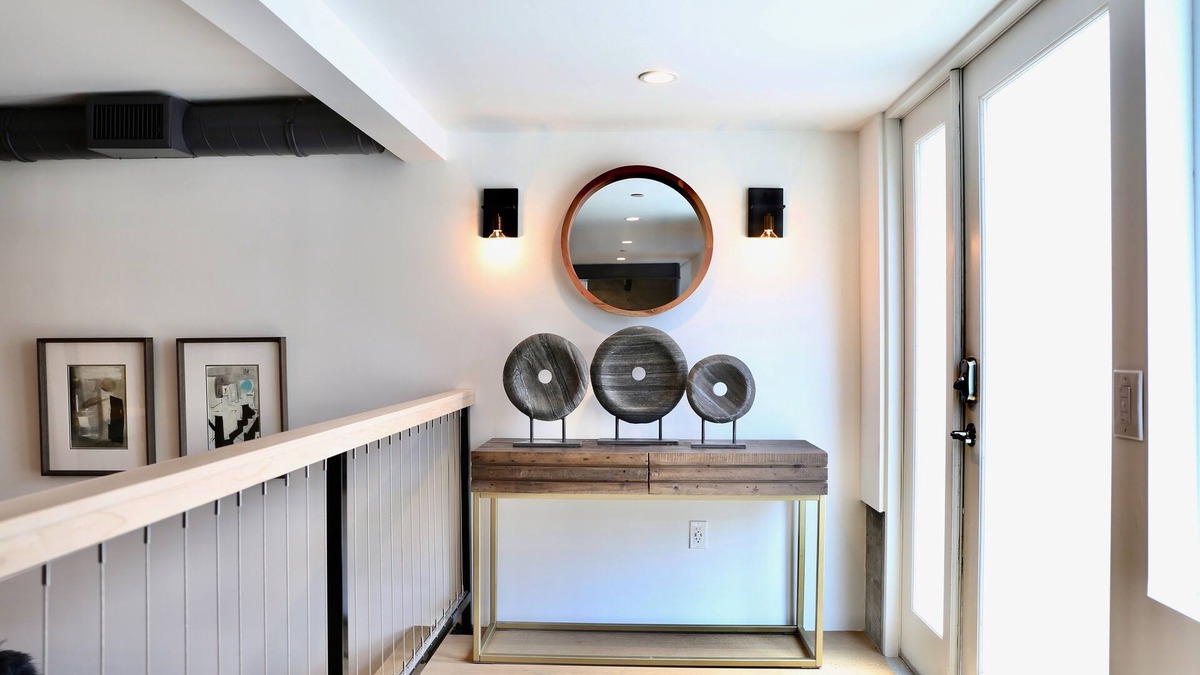 Sierra Madre Apartment | Luxury Executive Apartment/Condo