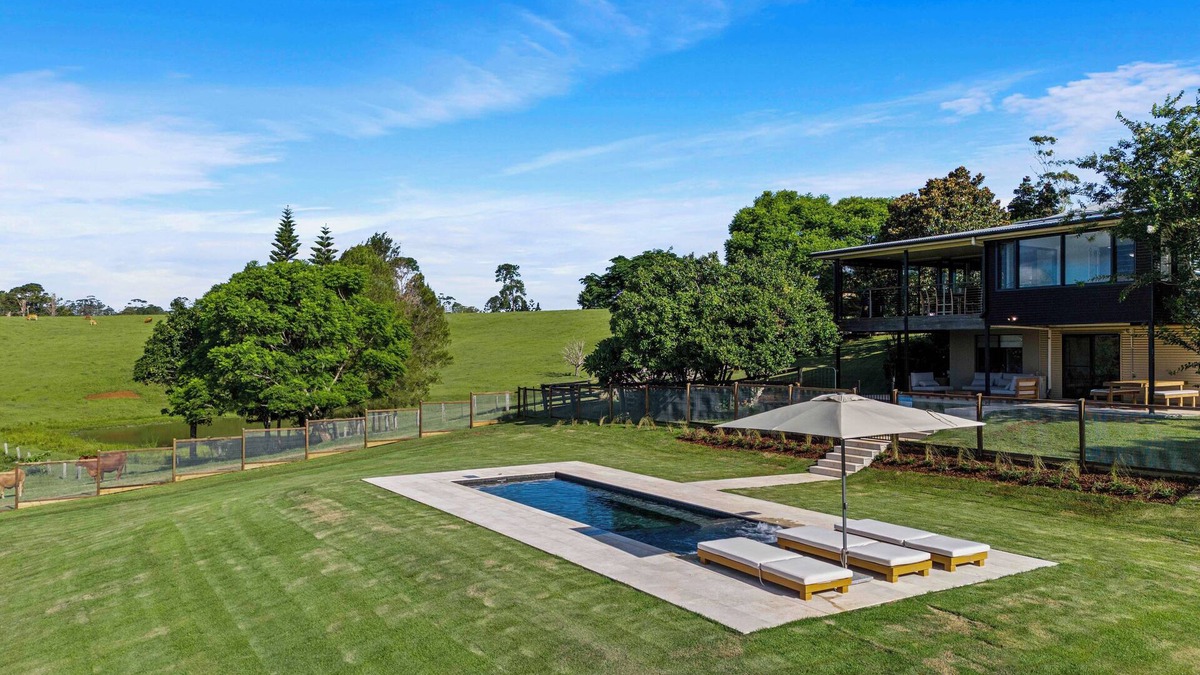 Maleny House | Luxury Farm Escape in Maleny - 2 minutes to Maleny Town