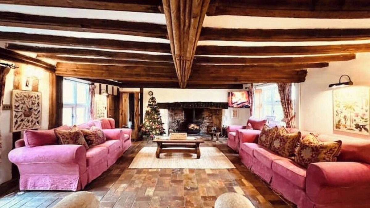 Beccles House | Luxury Farmhouse with pool table nr Southwold