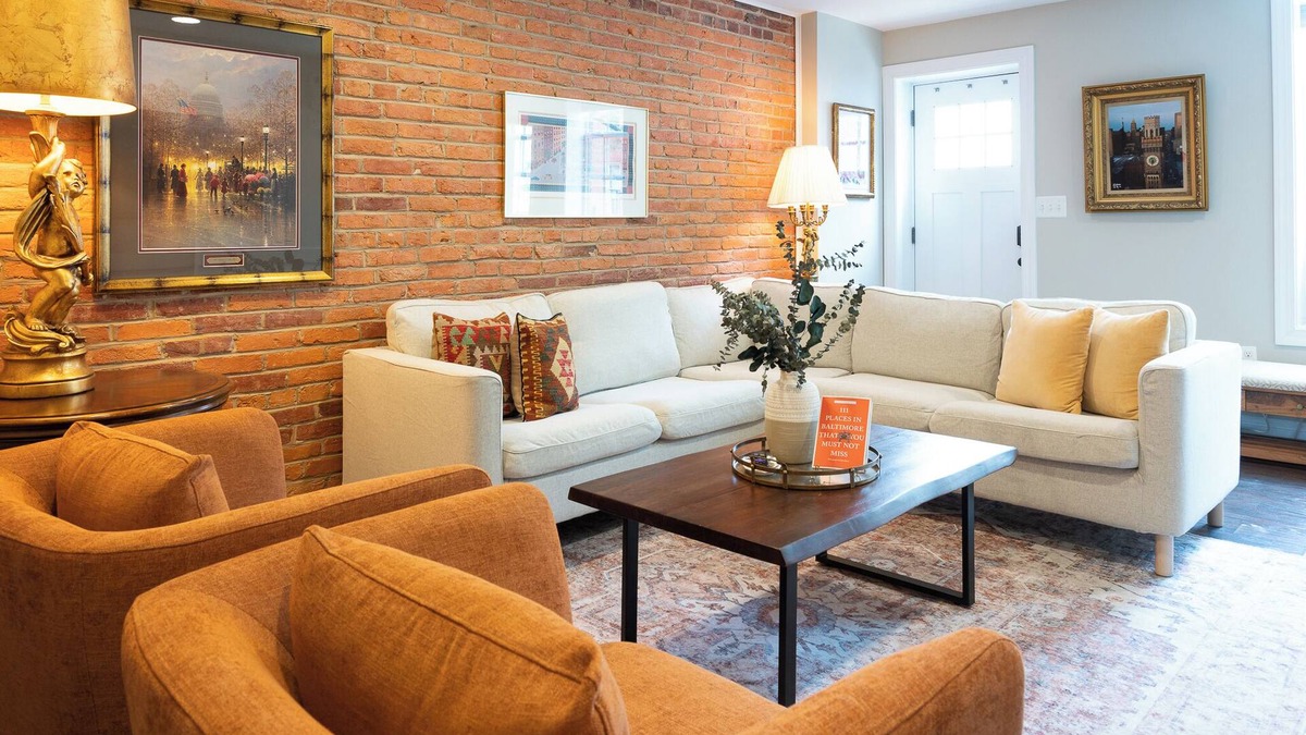 Federal Hill House | Luxury Federal Hill Home w/Rooftop & 4 Parking Spots