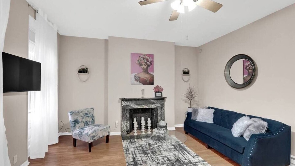 Gayborhood Apartment | Luxury Flat in Center City
