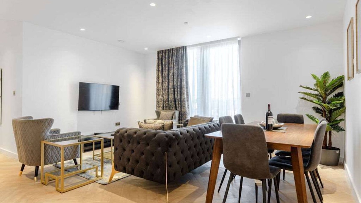 Dudden Hill Apartment | Luxury Flat with Pool/Gym 5 minutes to Station