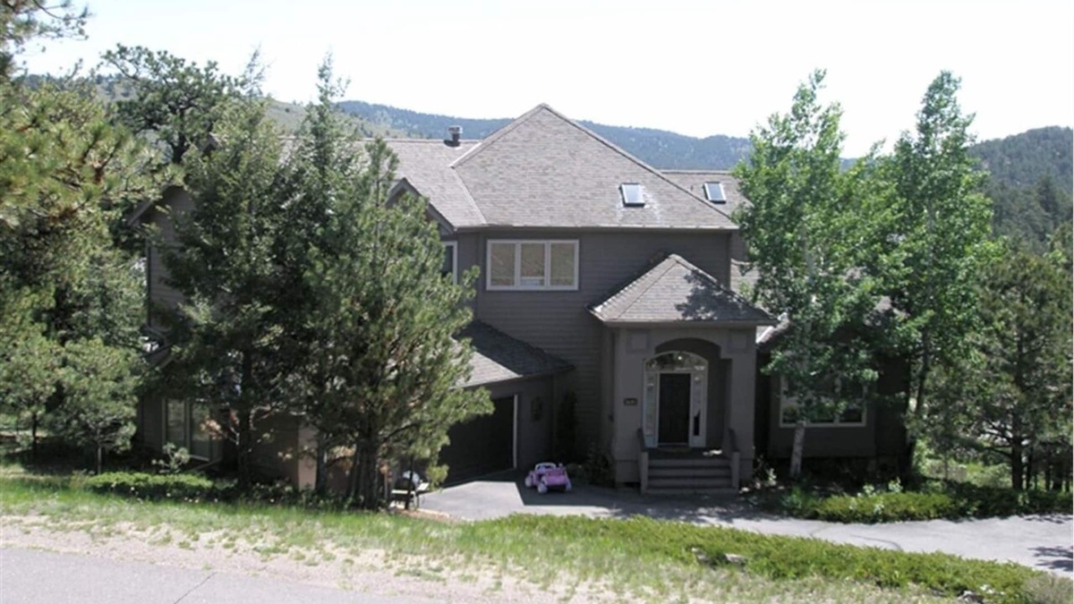 Tanoa and Hiwan House | Luxury Foothills of Denver- Hottub, Great Location 30 minutes - dwntwn or skiing