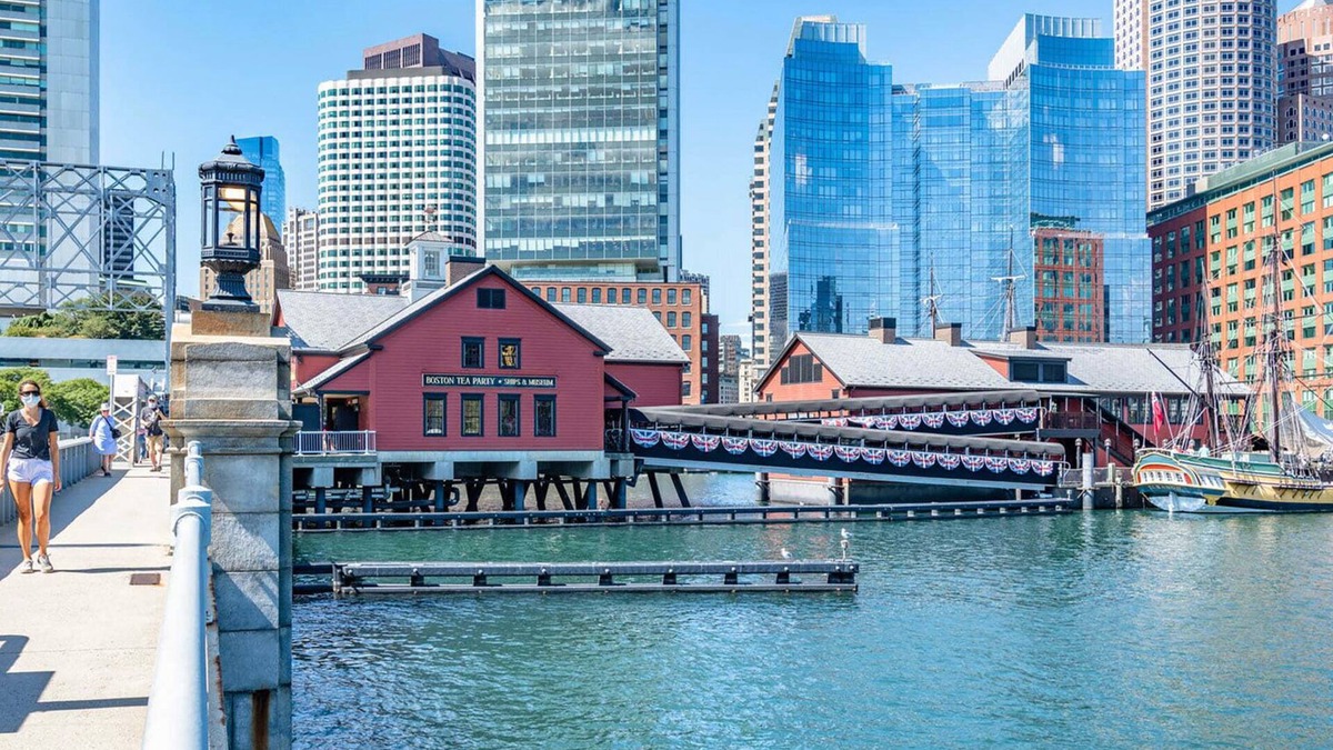 Fort Point Apartment | Luxury Fort Point 1BR w. W/D & Gym, by Blueground