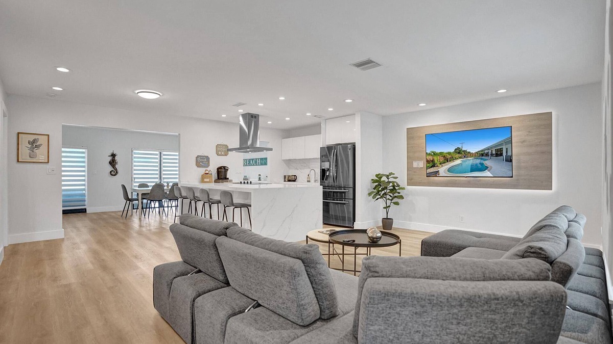 Plantation House | Luxury+ Fun + Heated Pool + Firepit,15 min FLL, Beach, Las Olas🌟LOCATION 🌟.