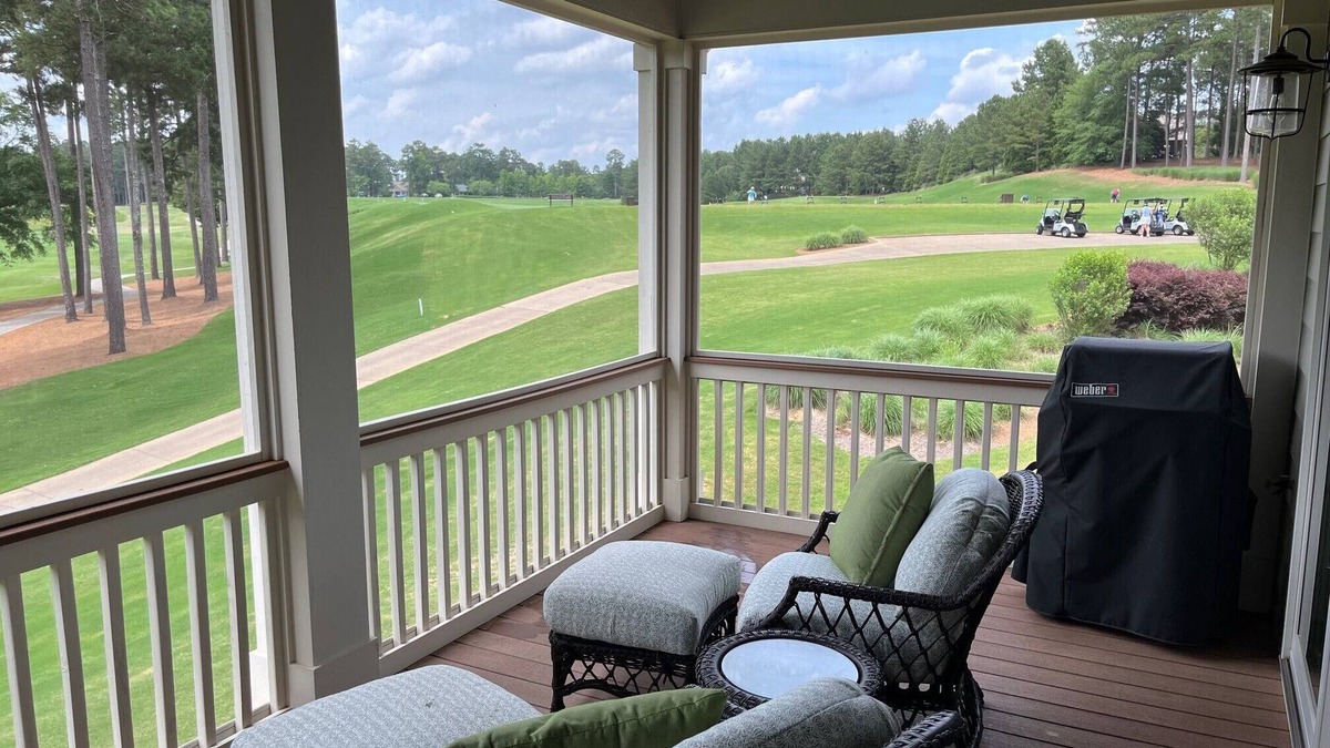 Reynolds Landing Cottage | Luxury Golf/Lake Cottage in Reynolds Lake Oconee, behind practice range & green!