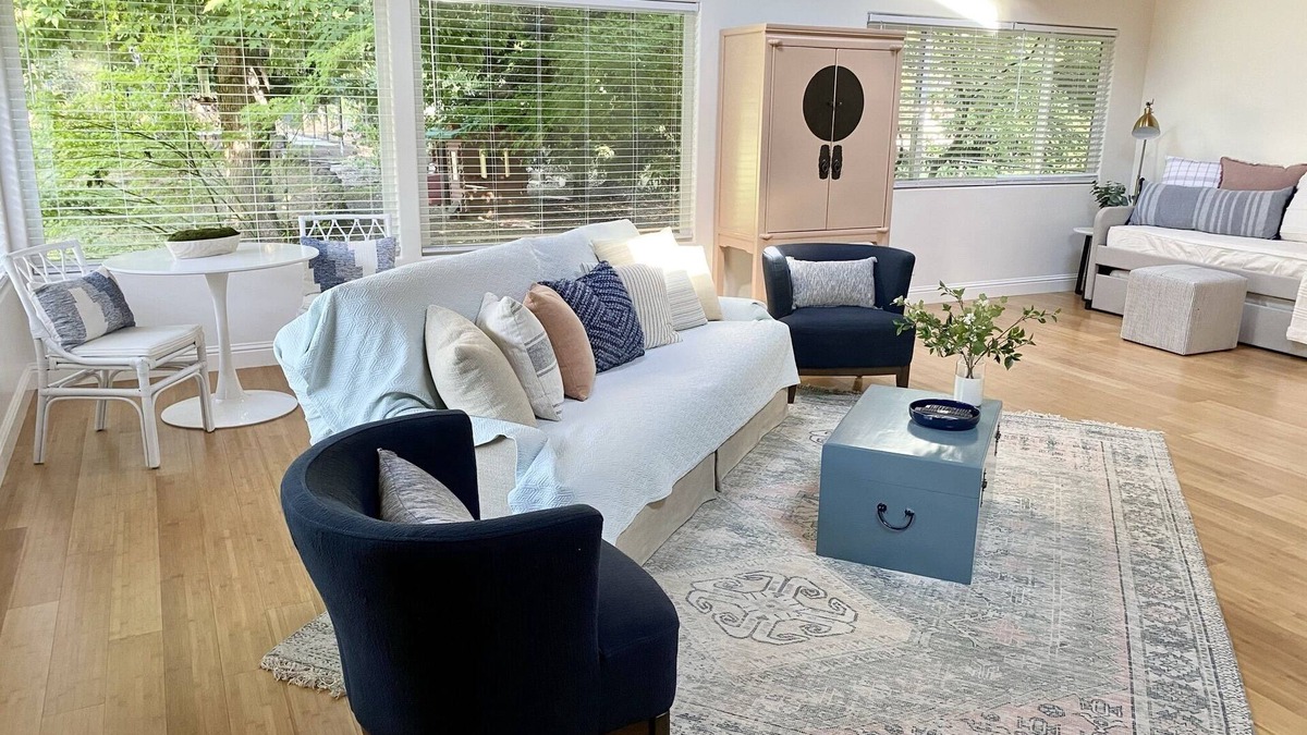 Chico House | Luxury Guesthouse w/Jacuzzi Tub for Two