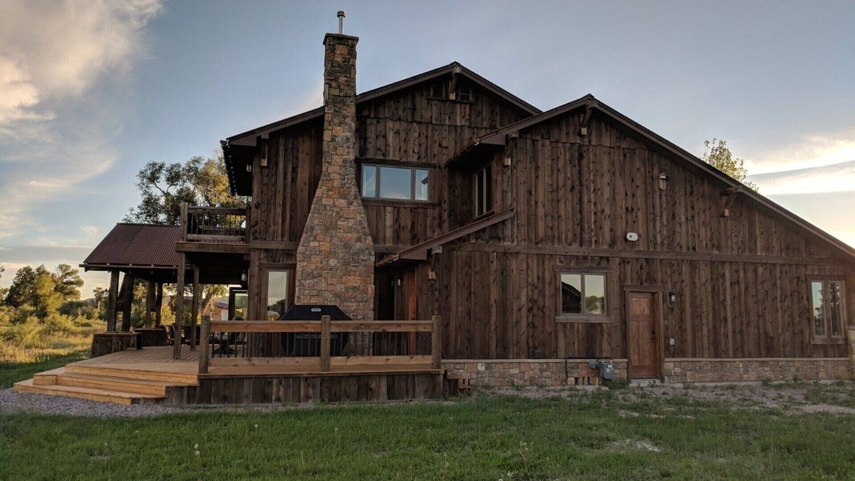 Dillon House | Luxury Hideaway on Beaverhead River - RiverHouse