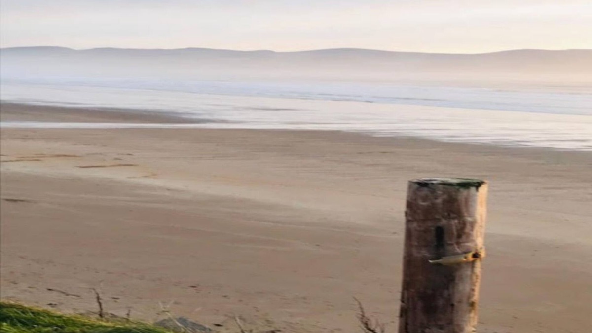 Inch House | Luxury holiday home, at Inch Beach, overlooking Dingle Bay on Wild Atlantic Way